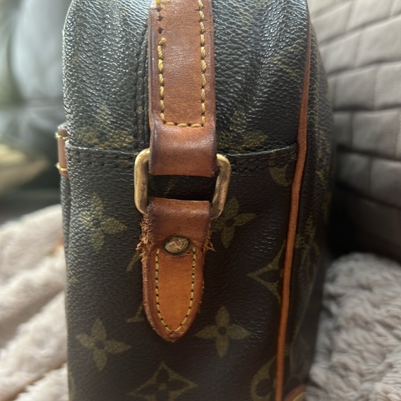 Louis Vuitton Trocadero 30 Crossbody bag - Picture 7 of 14